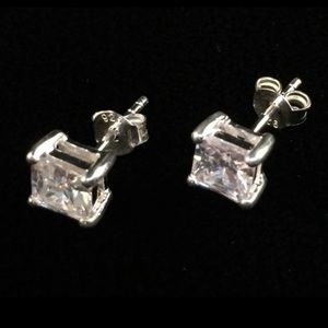 Vintage Silpada Sterling Silver Cubic Zirconia Noble Post Earrings P1304